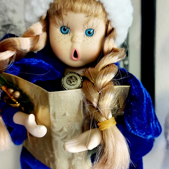 Christmas decorationCouple of little porcelain singers. - Picture 12 of 12